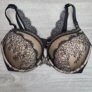 Victoria's Secret Very Sexy Push-Up Bra Lace Black and Nude Color Size 38D NWT